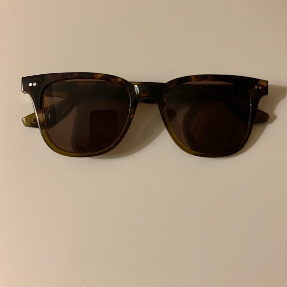 Krewe Tucker Sunglasses NWOT